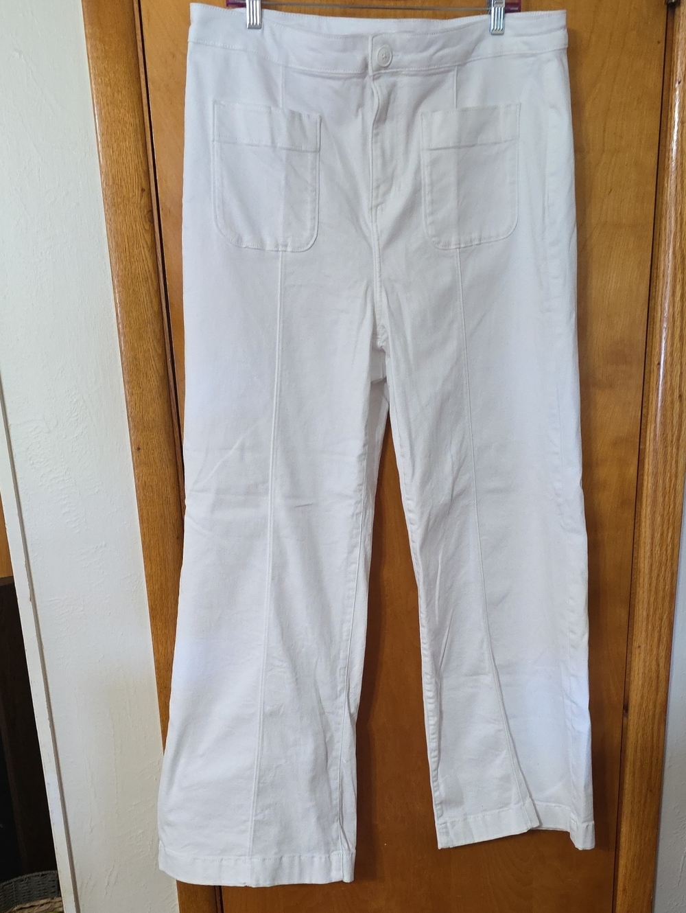 White Women's Straight-Leg Jeans
